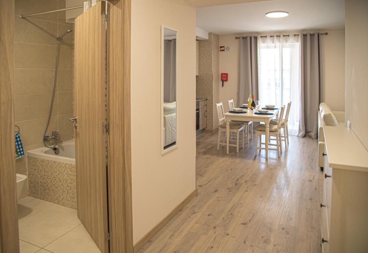 Apartamento Elegante Com Garagem E Piscina Na Praia Da Rocha Portimão Kültér fotó